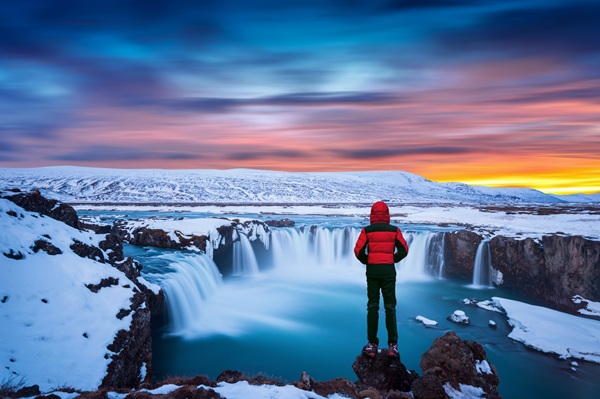 Five Steps to a Successful Trip to Iceland: From Ticket to Passport Photo